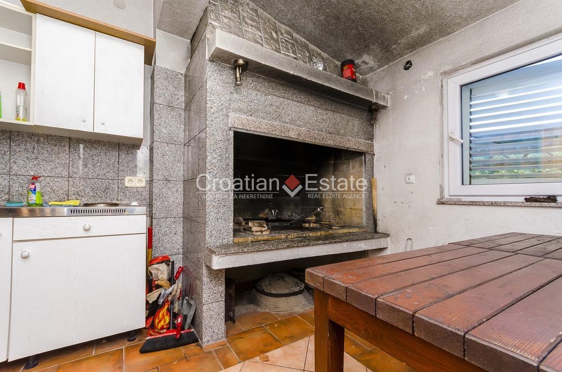Haus Zu verkaufen - SPLITSKO-DALMATINSKA  ČIOVO 