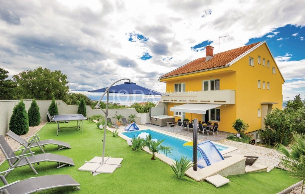 House For sale - Primorsko-goranska Crikvenica - foto 1/34