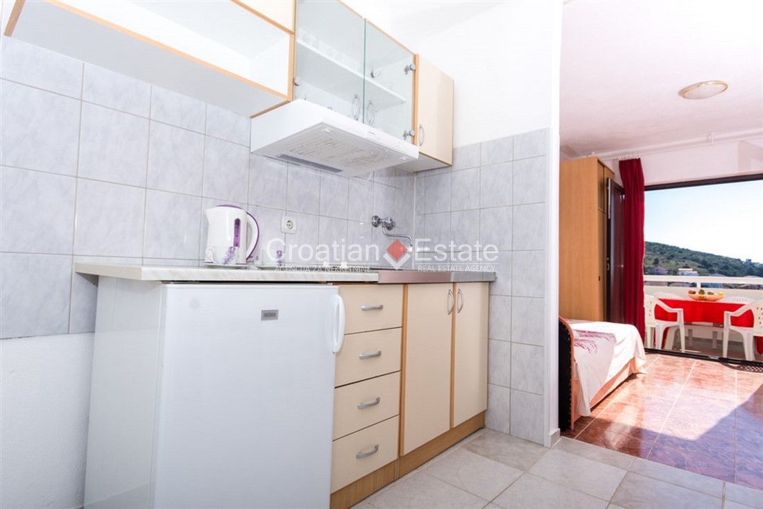 Haus Zu verkaufen - SPLITSKO-DALMATINSKA  ČIOVO 