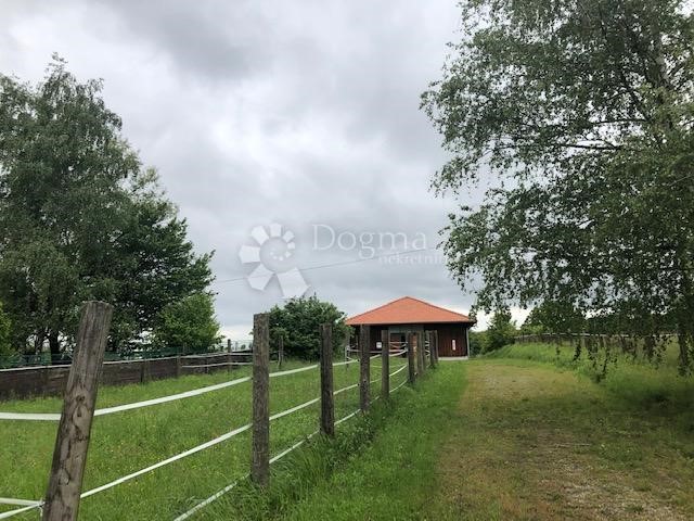 Terreno In vendita - ZAGREBAČKA  DUBRAVA 
