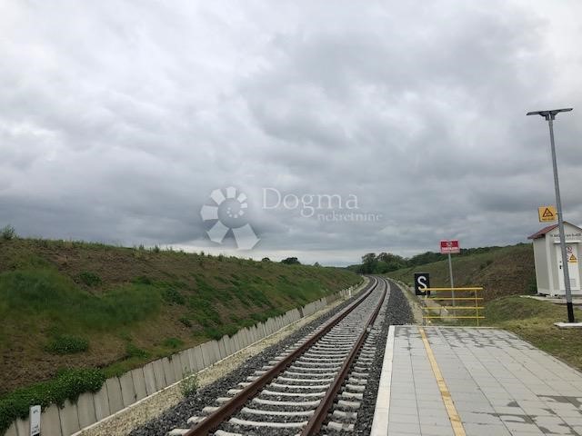 Terreno In vendita - ZAGREBAČKA  DUBRAVA 