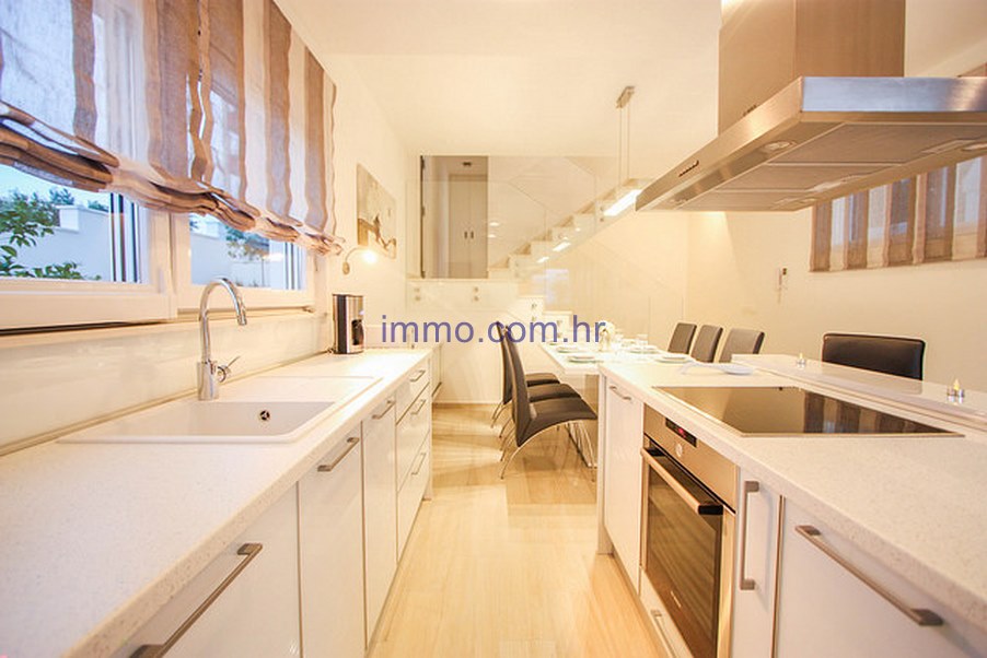 House For sale - SPLITSKO-DALMATINSKA  ČIOVO 