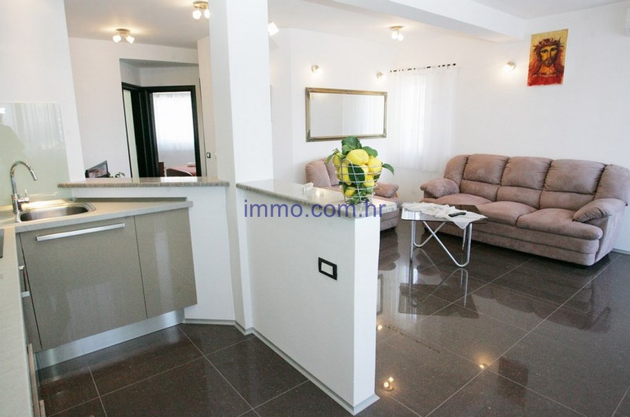 Casa In vendita - SPLITSKO-DALMATINSKA  ČIOVO 