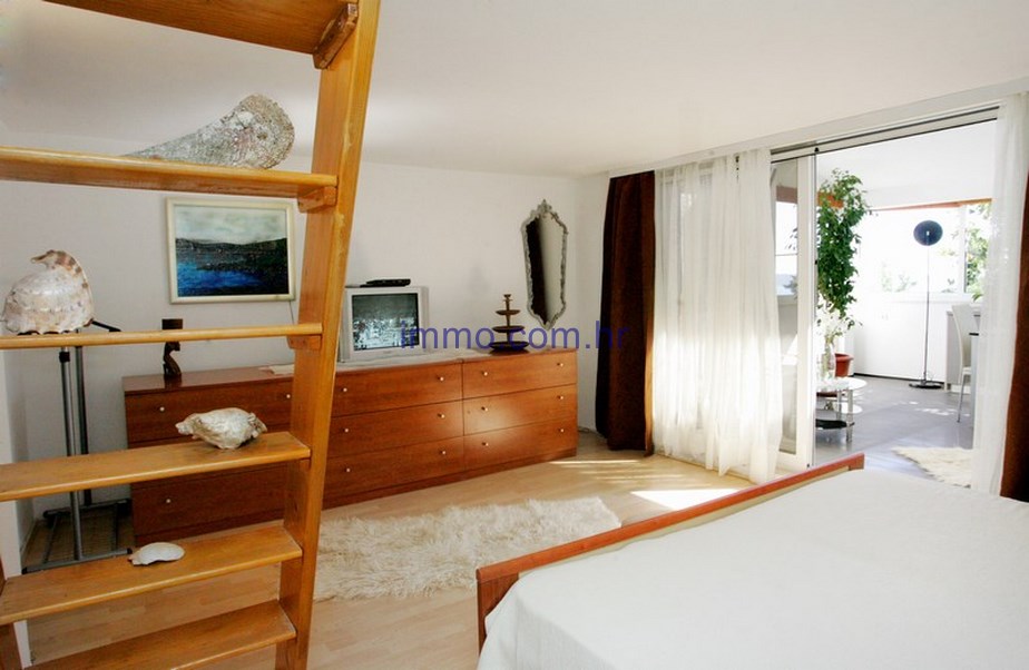 Casa In vendita - SPLITSKO-DALMATINSKA  ČIOVO 