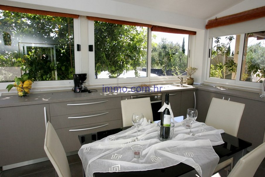 Casa In vendita - SPLITSKO-DALMATINSKA  ČIOVO 
