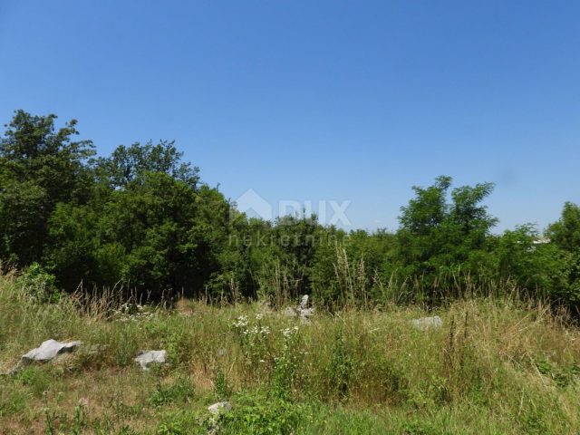 Land for sale 6422 m² – Permani