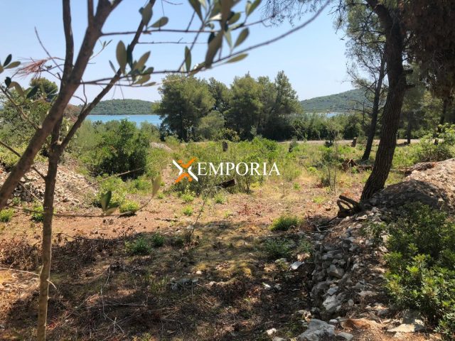 Land for sale 2290 m² – Kukljica