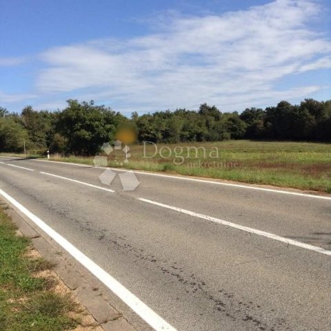 Działka na sprzedaż 8860 m² – Žminj