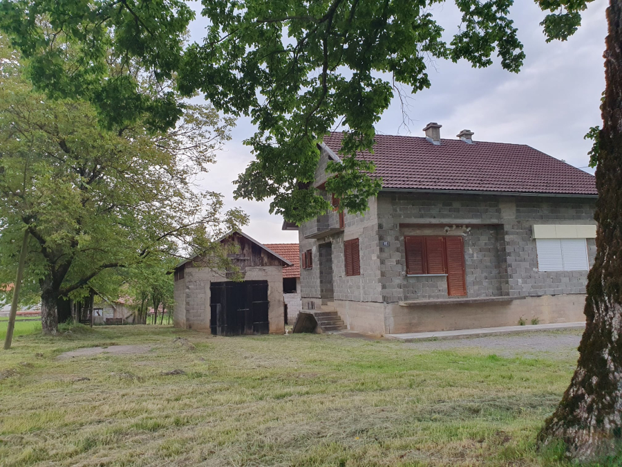 Haus Zu verkaufen - Karlovačka Plaški