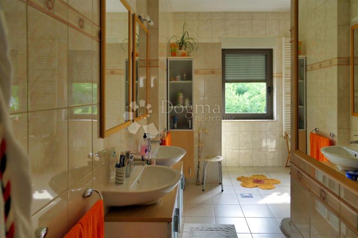 Haus Zu verkaufen - Grad Zagreb Zagreb - foto 5/29