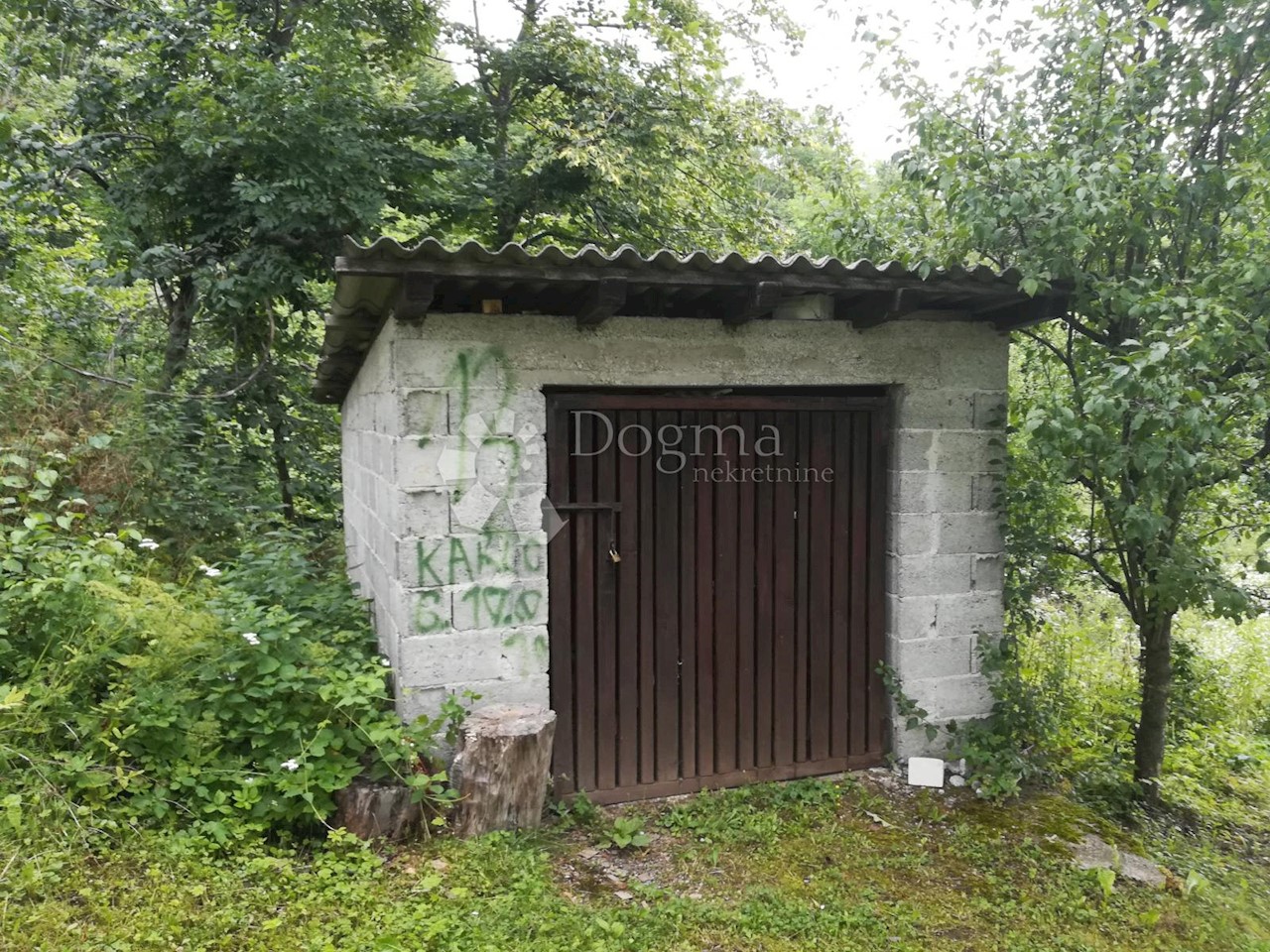 Dom Na predaj - PRIMORSKO-GORANSKA  VRBOVSKO 