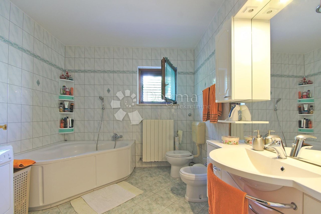 Kuća Na prodaju - PRIMORSKO-GORANSKA  KASTAV 