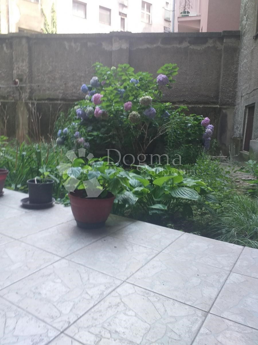 Apartma Naprodaj - GRAD ZAGREB  ZAGREB