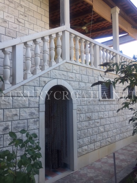 House For sale - SPLITSKO-DALMATINSKA  TROGIR 