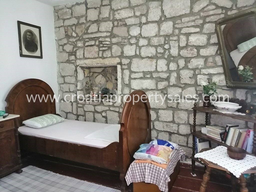 House For sale - SPLITSKO-DALMATINSKA  HVAR 