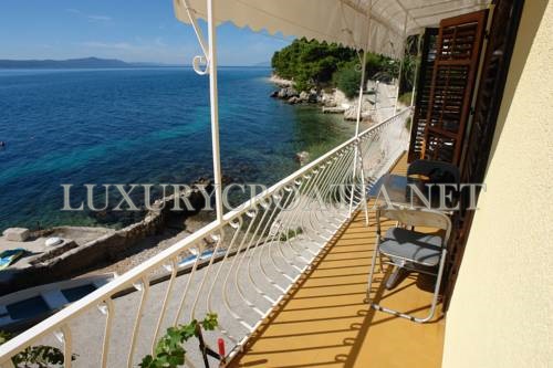 House For sale - SPLITSKO-DALMATINSKA  MAKARSKA 