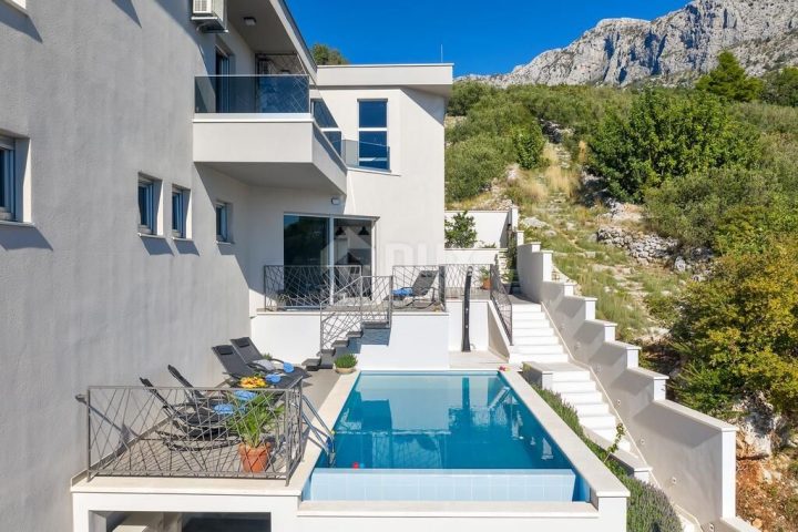 Hiša na predaj 760 m² – Podgora