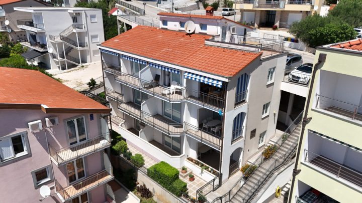 Hiša na predaj 560 m² – Baška Voda