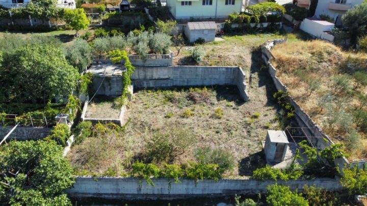 Pozemek na prodej 686 m² – Podstrana