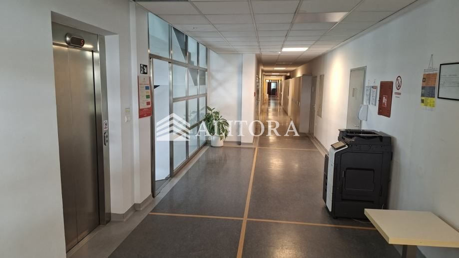 Komerčné Na prenájom - Grad Zagreb Peščenica - žitnjak - foto 2/5