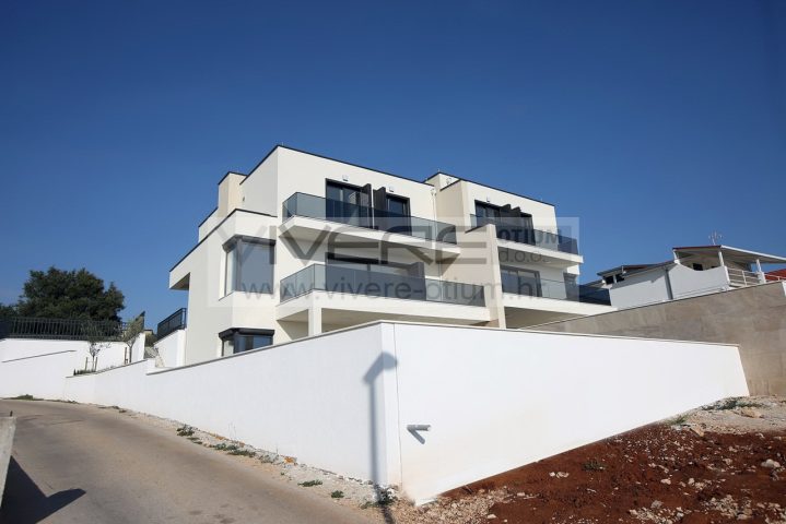 House For sale - šibensko-kninska Rogoznica - foto 2/30