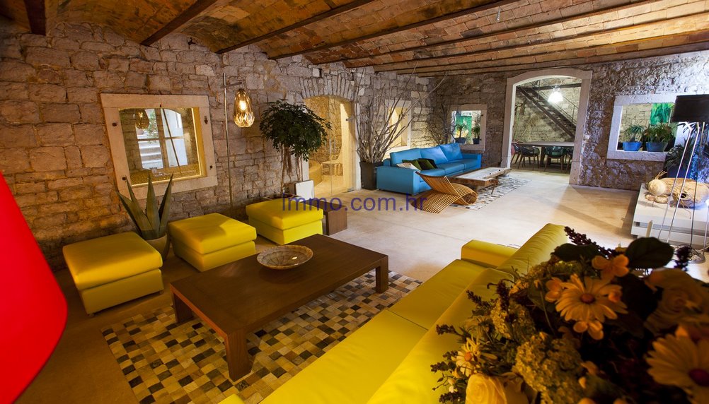 House For sale - SPLITSKO-DALMATINSKA  HVAR 