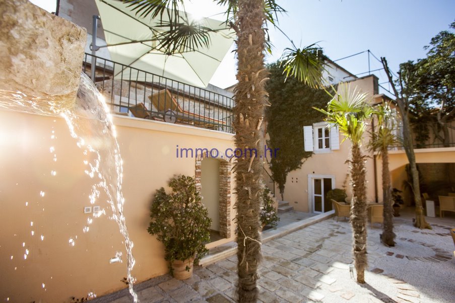 House For sale - SPLITSKO-DALMATINSKA  HVAR 