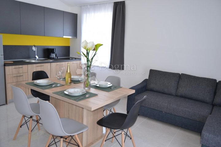 House for sale 460 m² – Cesarica