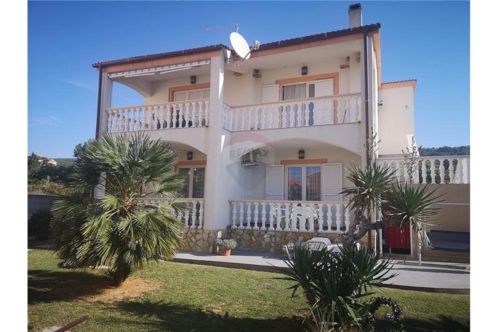 Haus zu verkaufen 264 m² – Stara Novalja