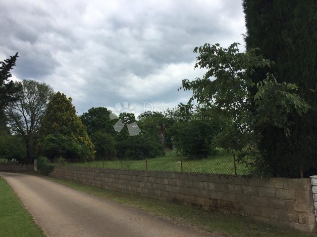 Land for sale 1692 m² – Hrboki