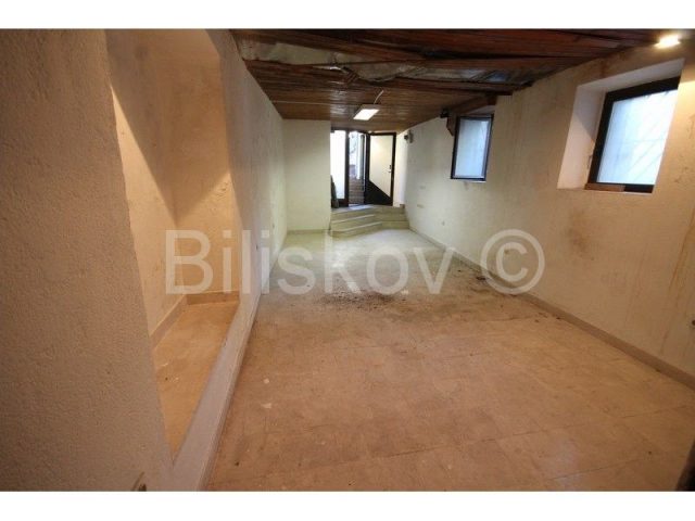Poslovni prostor na prodaju 60 m² – Manuš