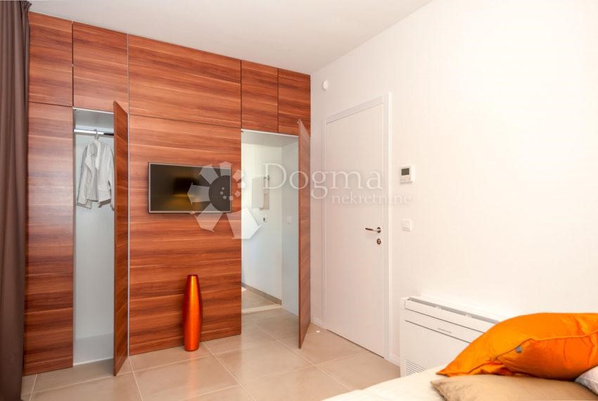 Casa In vendita - SPLITSKO-DALMATINSKA  ČIOVO 
