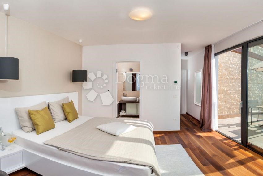 Casa In vendita - SPLITSKO-DALMATINSKA  ČIOVO 