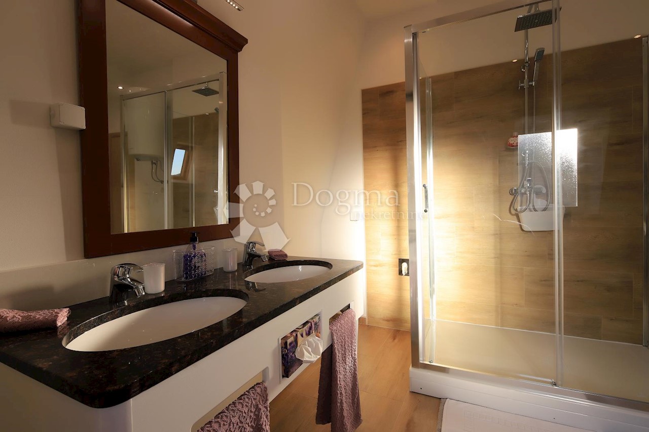 Apartma Za najem - PRIMORSKO-GORANSKA  OPATIJA 