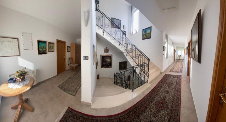 House for sale 600 m² – Sutivan