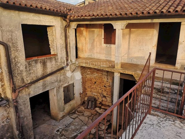 Casa in vendita 400 m² – Heki
