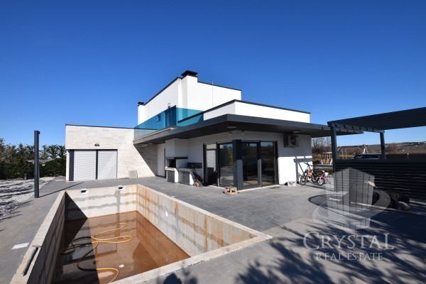 Maison À vendre RADOŠI KOD VIŠNJANA