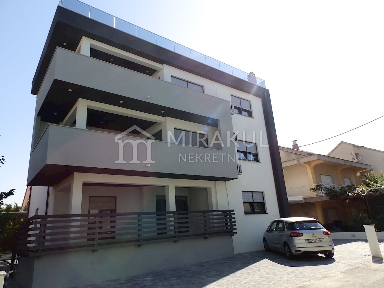 Apartma Naprodaj - ŠIBENSKO-KNINSKA  Vodice