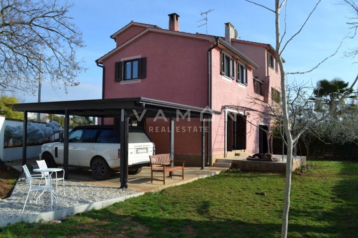 Kuća na prodaju 230 m² – Poreč