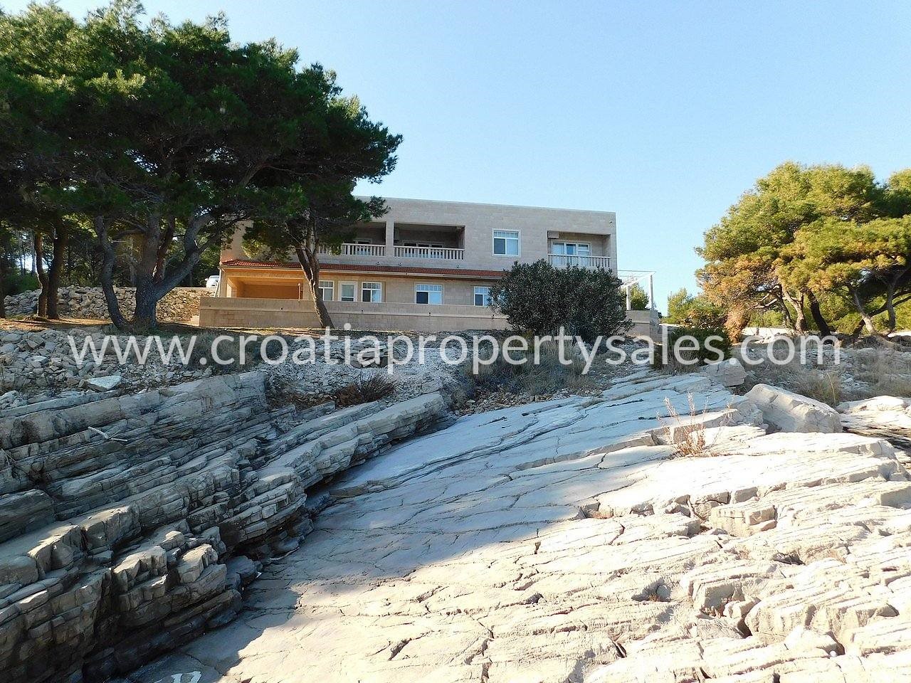 House For sale - SPLITSKO-DALMATINSKA  BRAČ 