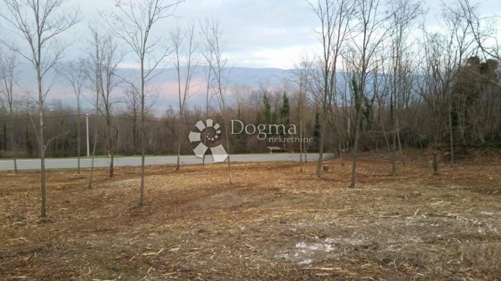 Pozemek na prodej 4010 m² – Kršan
