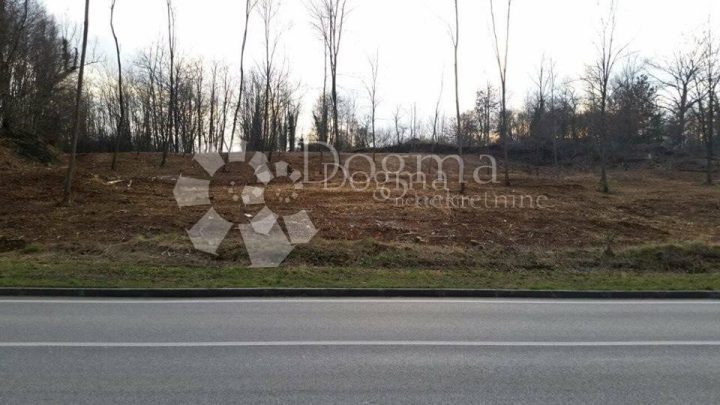 Pozemek na prodej 2111 m² – Kršan
