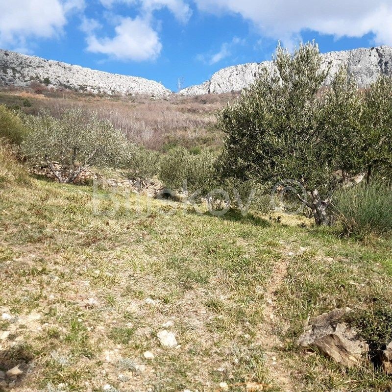 Parcela Naprodaj - SPLITSKO-DALMATINSKA  Solin