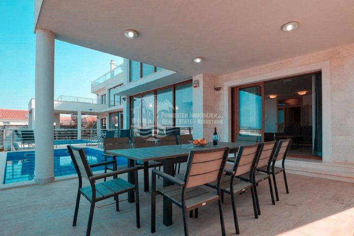 Dům na prodej 417 m² – Rogoznica