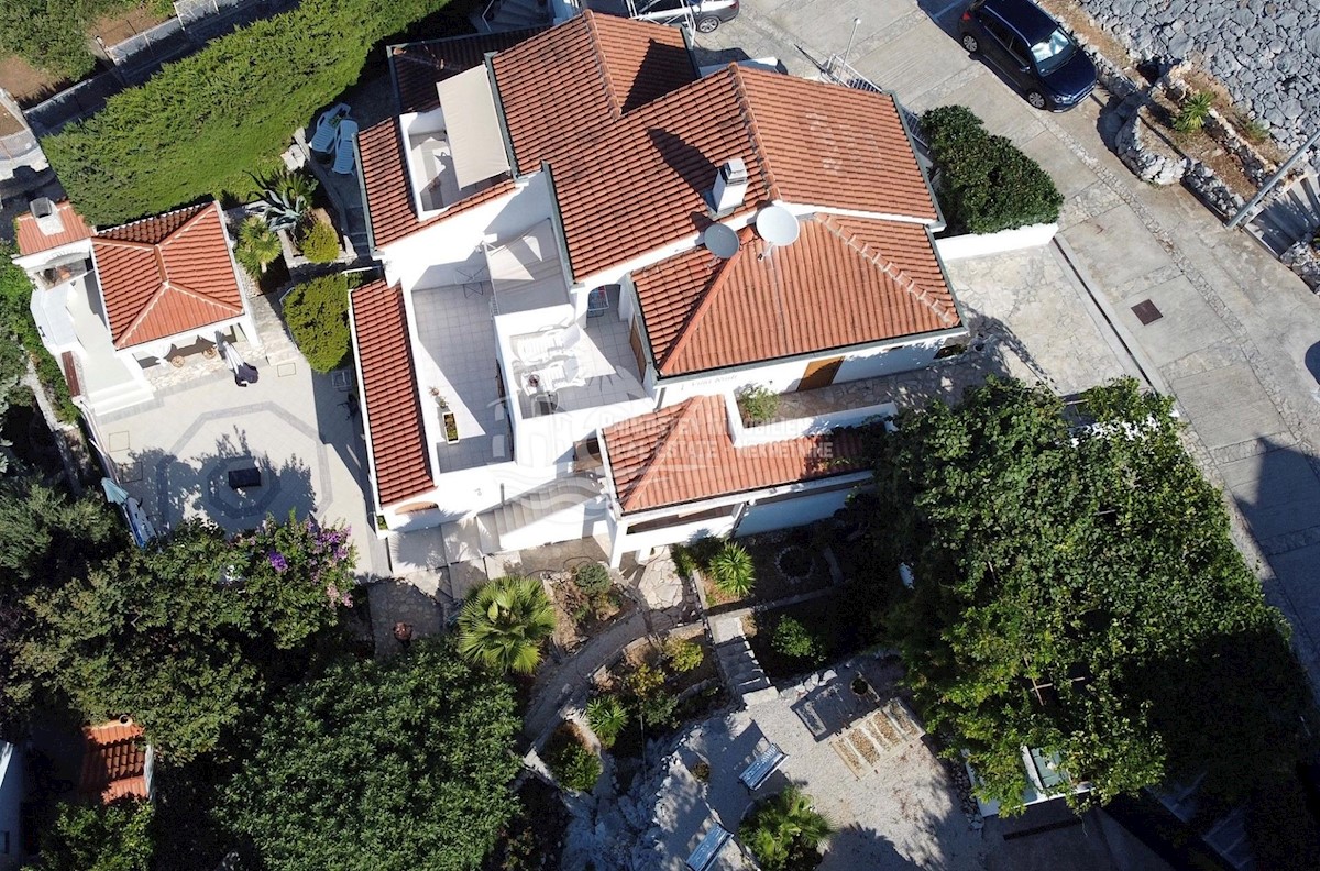 Casa In vendita - ŠIBENSKO-KNINSKA  PRIMOŠTEN 