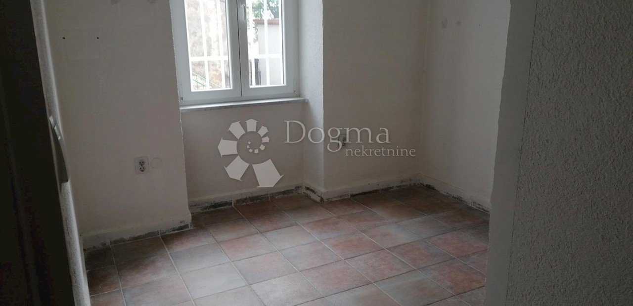 Flat For rent - PRIMORSKO-GORANSKA  RIJEKA 