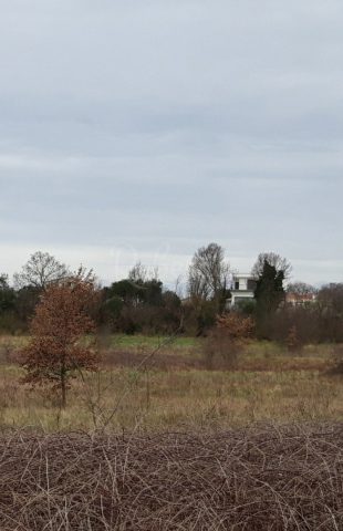 Land for sale 10400 m² – Pula