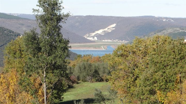 Grundstück zu verkaufen 2410 m² – Rakalj