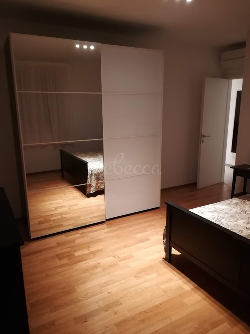 Apartment Zu verkaufen -  Peroj