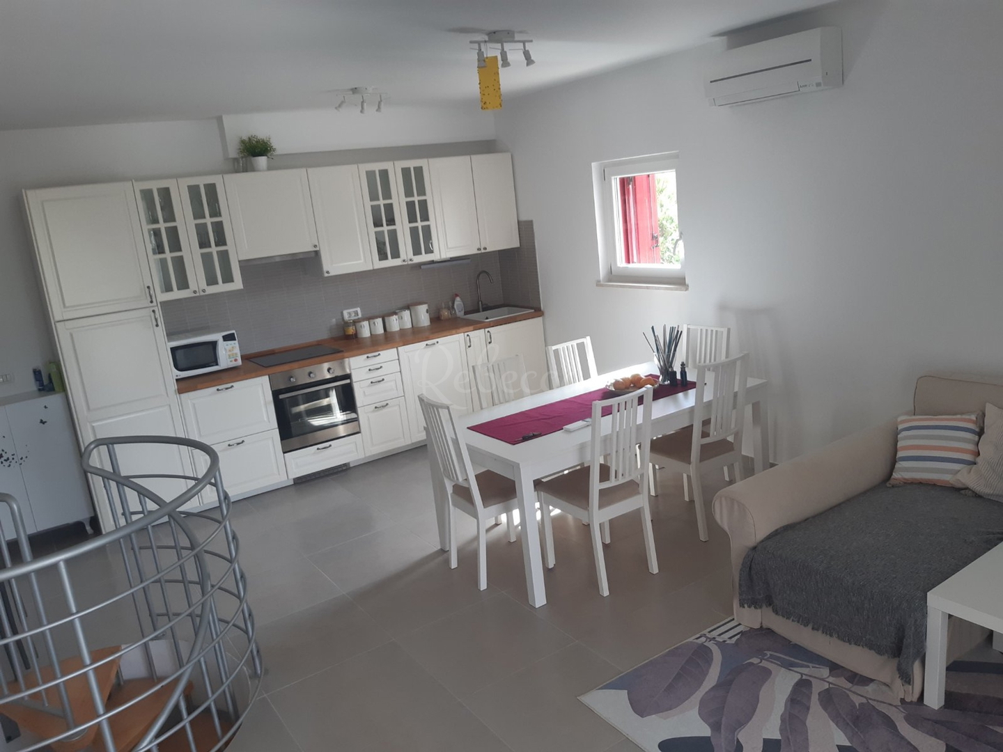 Apartment Zu verkaufen -  Peroj